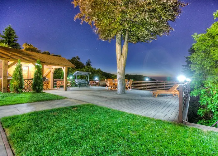 Splendor In The Forest Villa *